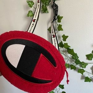 Champion cross over bag red